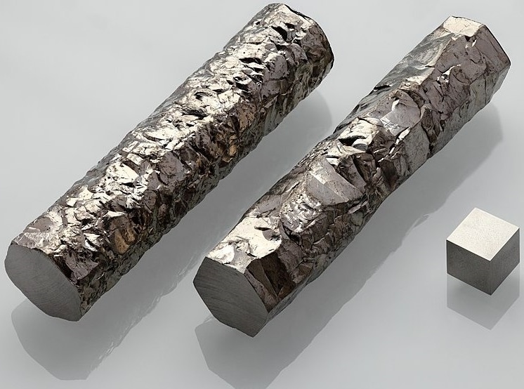 Zirconium-crystal-bar-and-cube